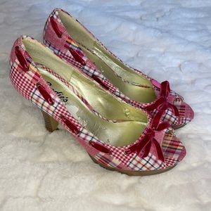 Candies Red Plaid Pumps